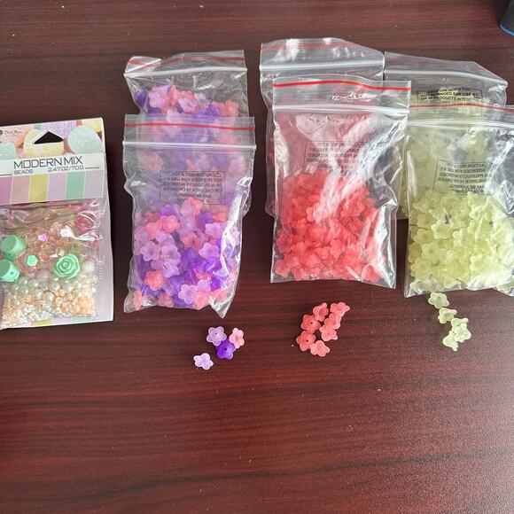 no brand Other - Acrylic Mixed Beads and 720 Acrylic Translucent frosted 11x7mm Flower Bead Caps